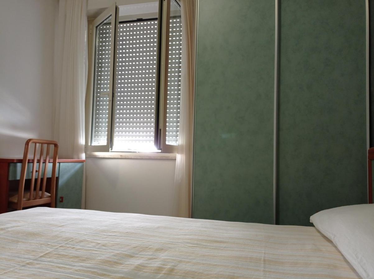 Hotel Costanza Cesenatico Exteriör bild
