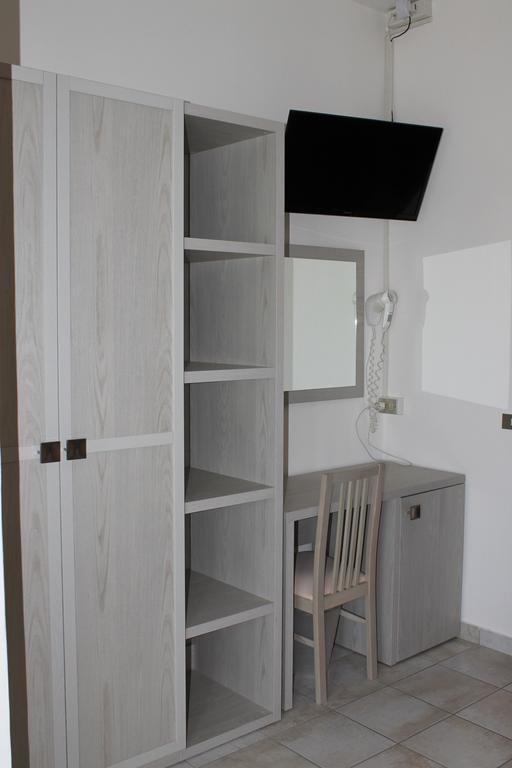 Hotel Costanza Cesenatico Rum bild