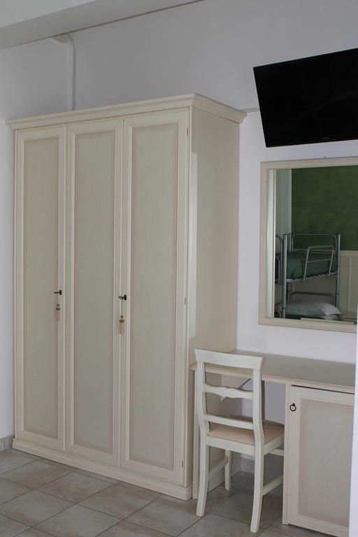 Hotel Costanza Cesenatico Rum bild